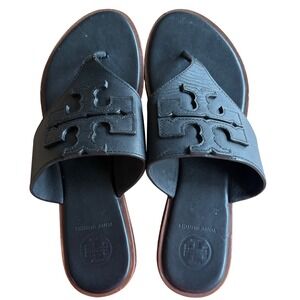 $225 TORY BURCH Weston Full Logo Thongs Perfect Blk Leather Sandal Flats 6.5 EUC